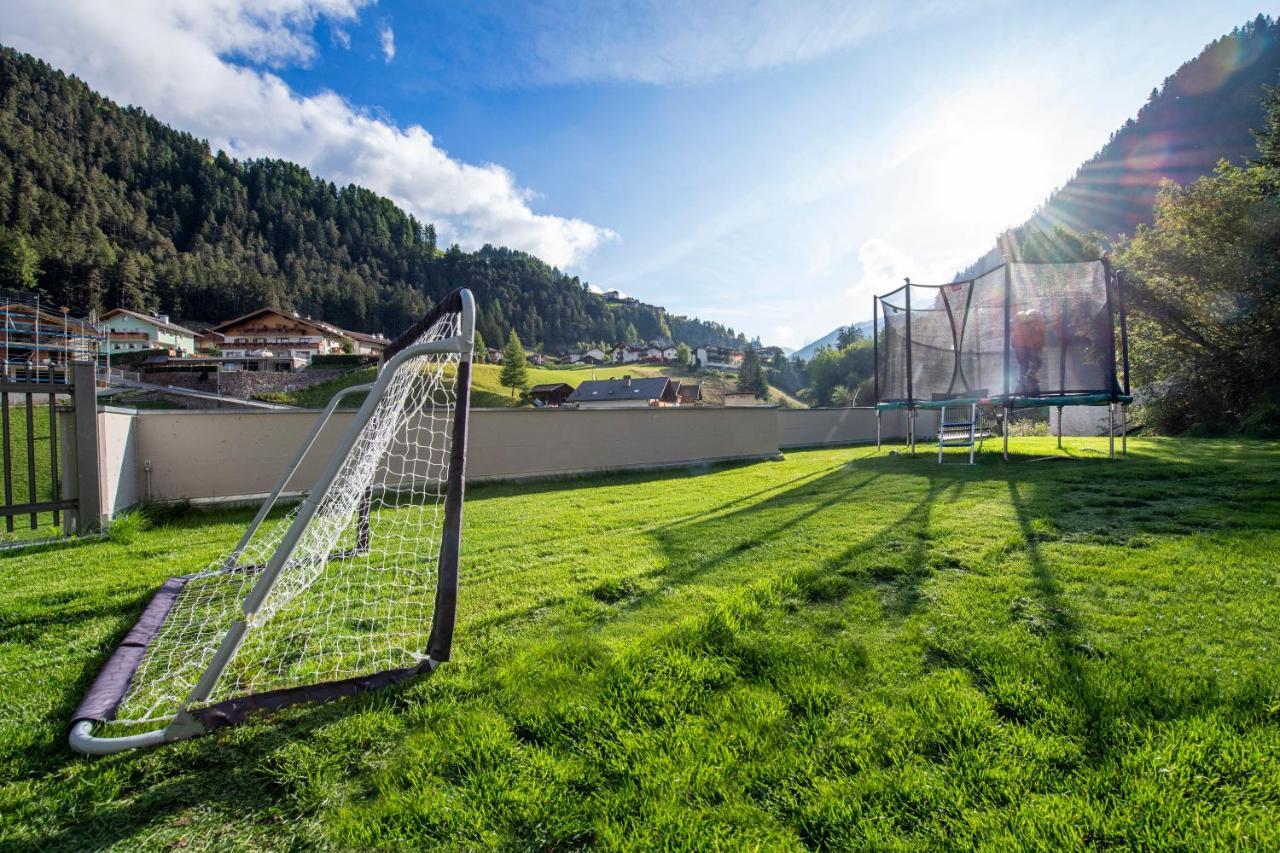 Apartments La Rives Santa Cristina Val Gardena Екстериор снимка