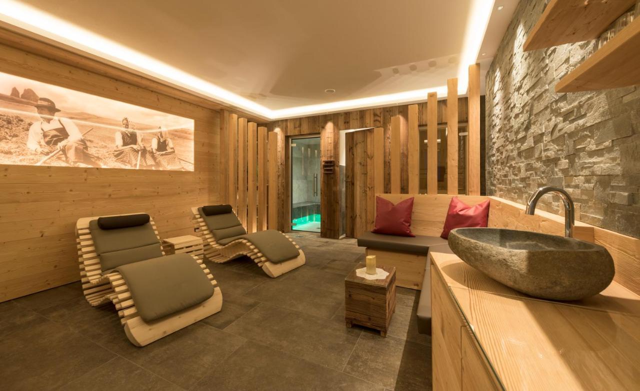 Apartments La Rives Santa Cristina Val Gardena Екстериор снимка