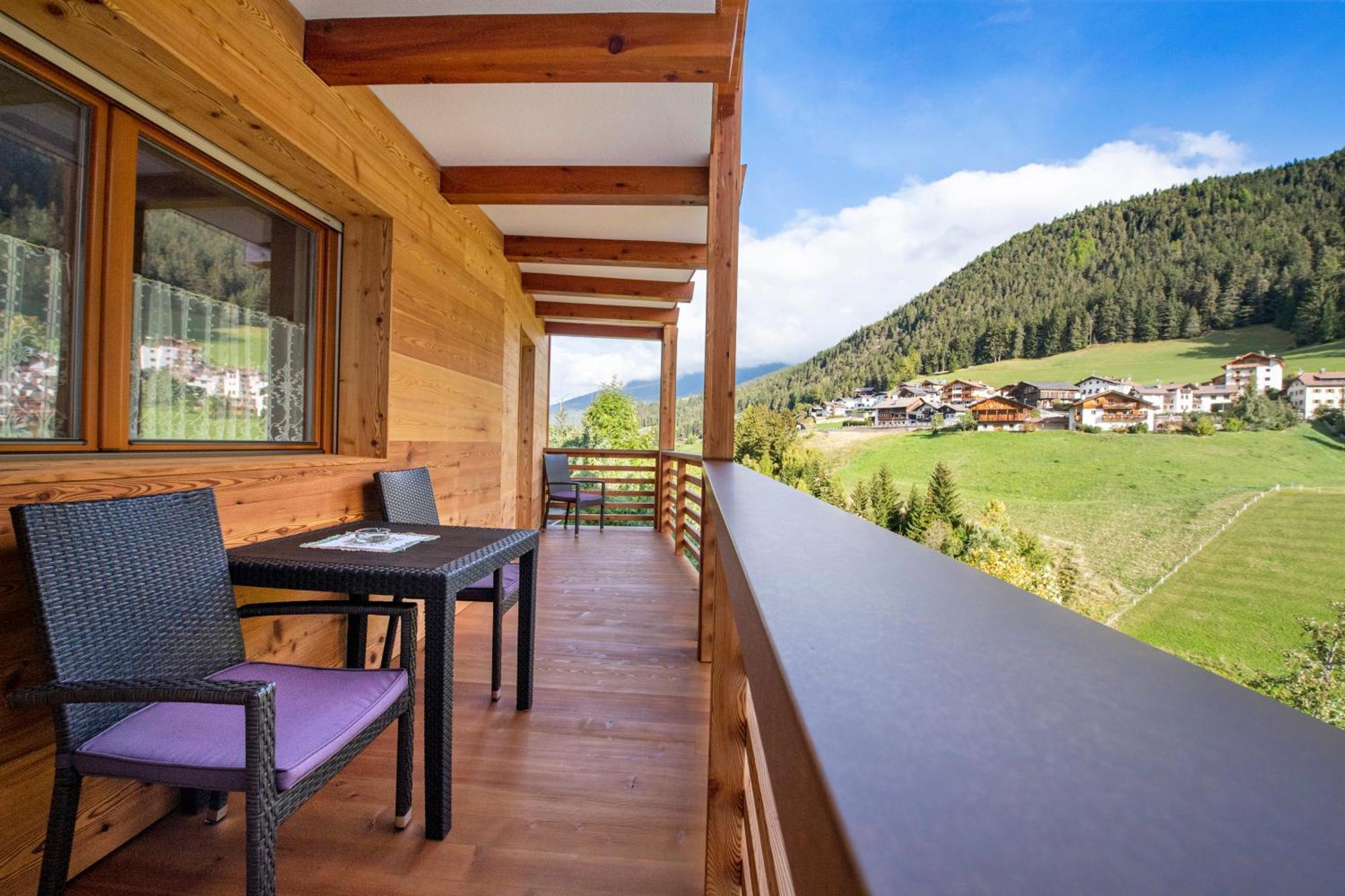 Apartments La Rives Santa Cristina Val Gardena Екстериор снимка